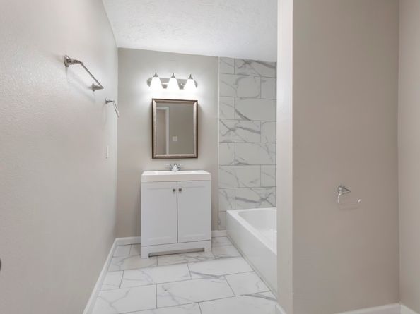 13210 Rockglen Street, Houston TX 77015