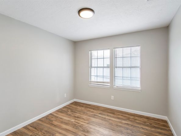 13210 Rockglen Street, Houston TX 77015