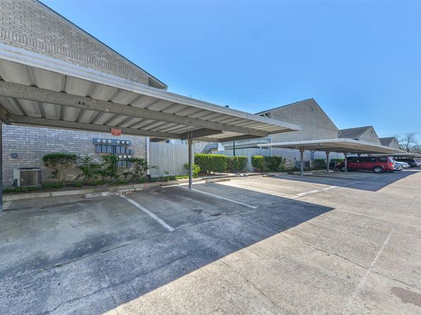 8787 Brae Acres Road 307, Houston TX 77074
