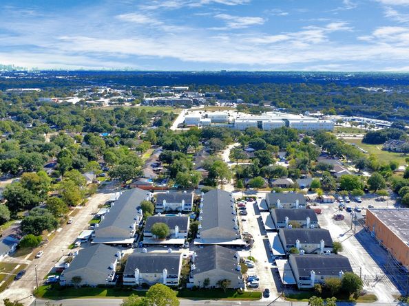 8787 Brae Acres Road 307, Houston TX 77074