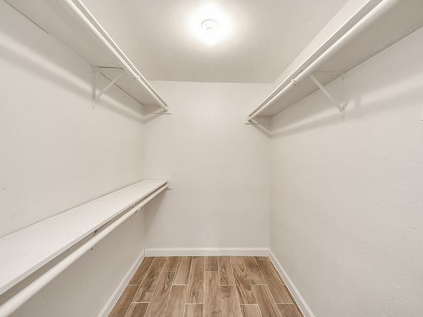 8787 Brae Acres Road 307, Houston TX 77074