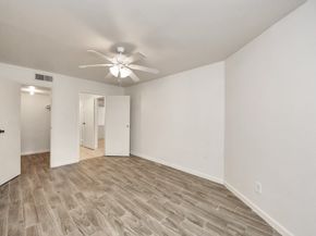 8787 Brae Acres Road 307, Houston TX 77074