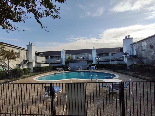 8787 Brae Acres Road 307, Houston TX 77074
