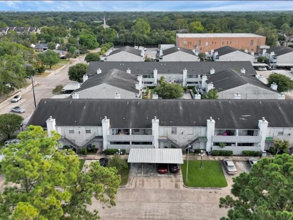 8787 Brae Acres Road 307, Houston TX 77074
