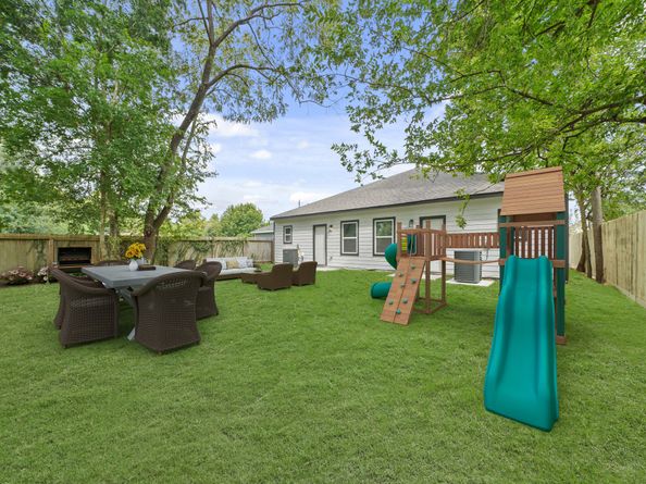 4338 Brinkley St A/B, Houston TX 77051