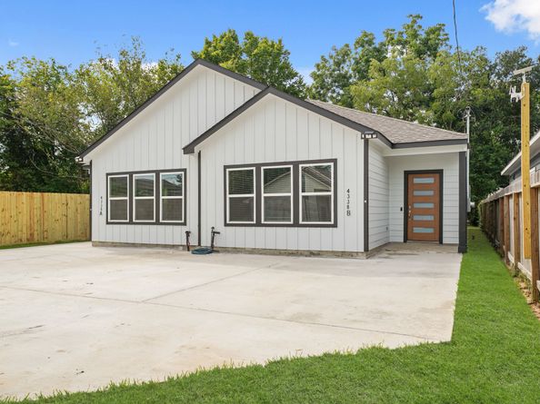 4338 Brinkley St A/B, Houston TX 77051