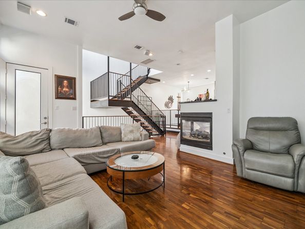 908 Hutchins Street, Houston TX 77003