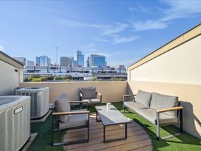 908 Hutchins Street, Houston TX 77003