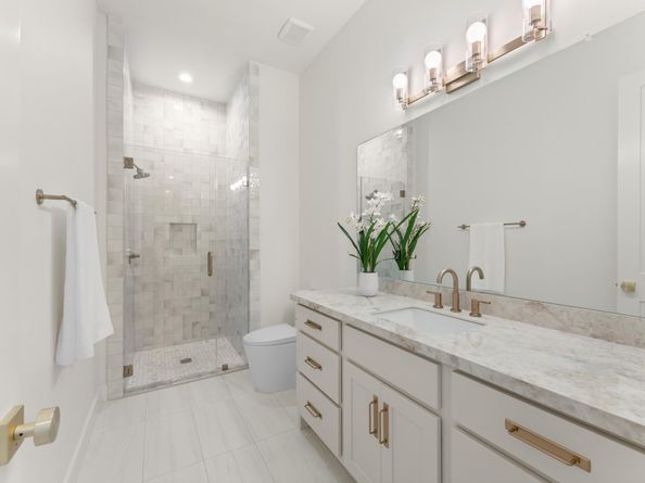 710 E 18th Street, Houston TX 77008