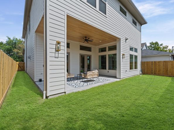710 E 18th Street, Houston TX 77008
