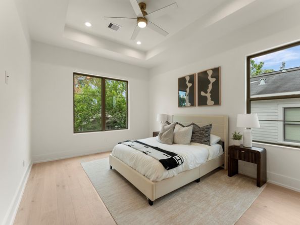 710 E 18th Street, Houston TX 77008