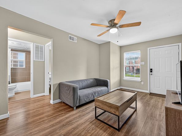 2803 Cleburne Street 4, Houston TX 77004