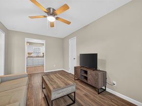 2803 Cleburne Street 4, Houston TX 77004