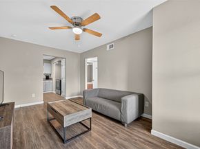 2803 Cleburne Street 4, Houston TX 77004