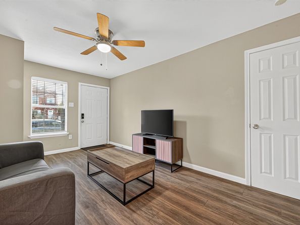 2803 Cleburne Street 4, Houston TX 77004