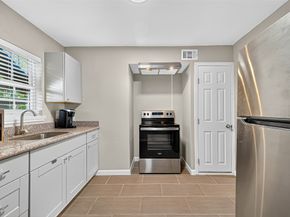 2803 Cleburne Street 4, Houston TX 77004