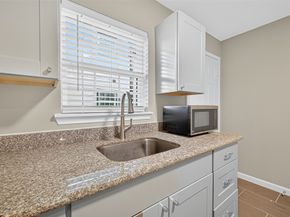 2803 Cleburne Street 4, Houston TX 77004