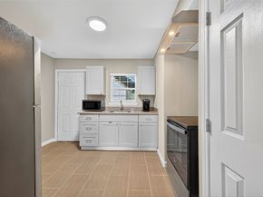 2803 Cleburne Street 4, Houston TX 77004