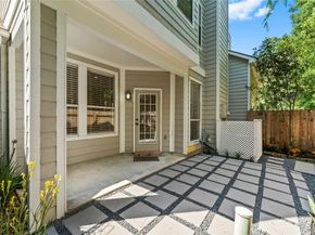 43 S Spiral Vine Circle, The Woodlands TX 77381