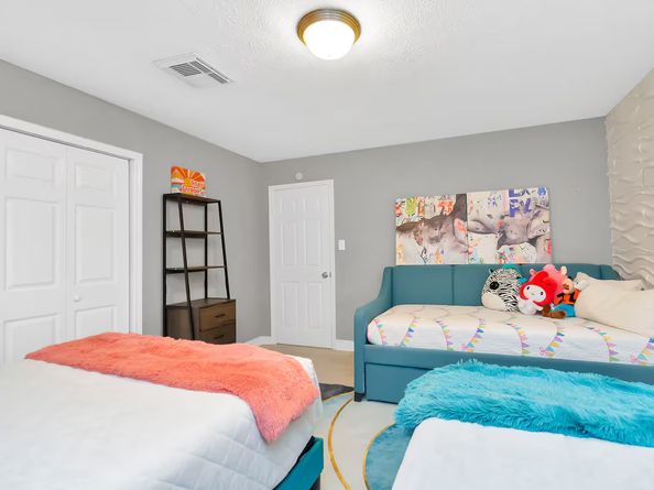 5114 Grantwood Street, Houston TX 77004