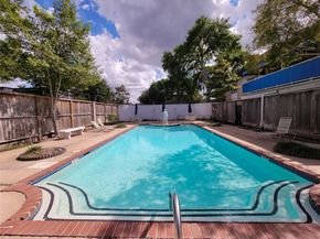 2700 Bellefontaine Street A24, Houston TX 77025