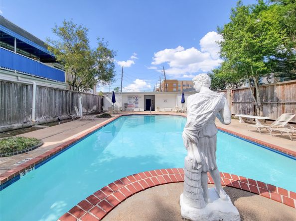 2700 Bellefontaine Street A24, Houston TX 77025