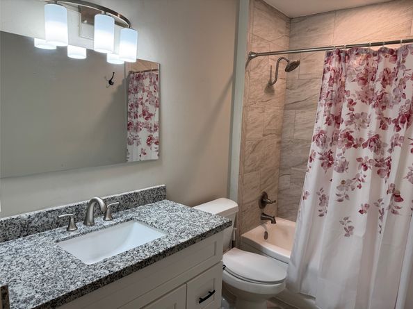 2700 Bellefontaine Street A24, Houston TX 77025