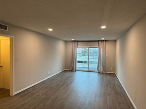 2700 Bellefontaine Street A24, Houston TX 77025
