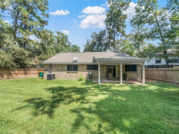 7 Rockridge Court, The Woodlands TX 77381