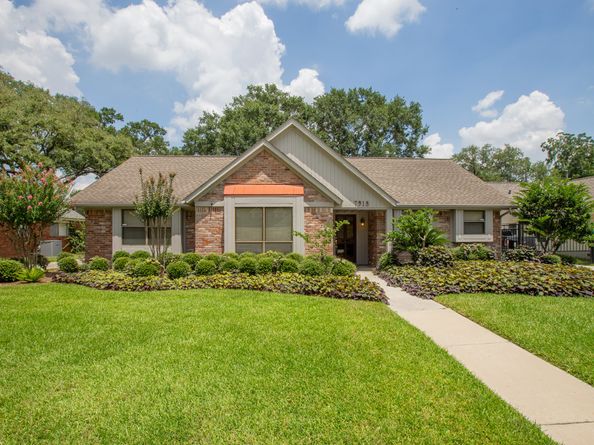 7918 Fairdale Lane, Houston TX 77063