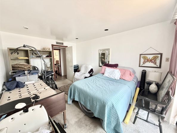 2016 Main Street 1704, Houston TX 77002