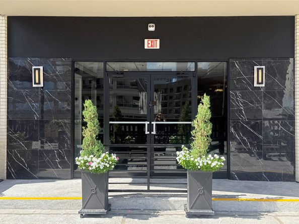 2016 Main Street 1704, Houston TX 77002