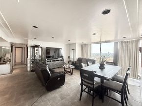 2016 Main Street 1704, Houston TX 77002