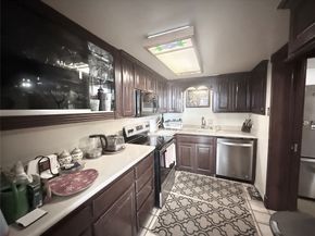 2016 Main Street 1704, Houston TX 77002