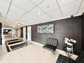 2016 Main Street 1704, Houston TX 77002