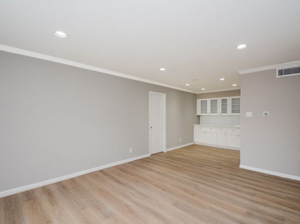845 Augusta Drive 67, Houston TX 77057