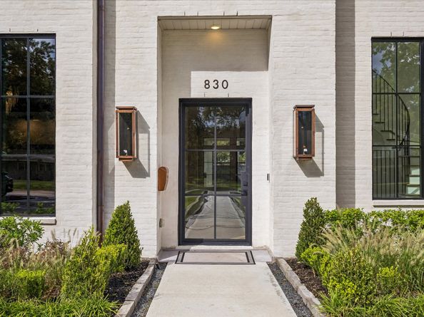 830 Azalea Street, Houston TX 77018