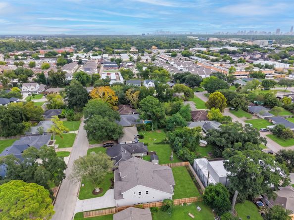 9621 Larston Street, Houston TX 77055
