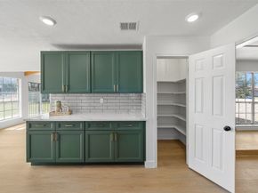 5607 Arncliffe Drive, Houston TX 77088