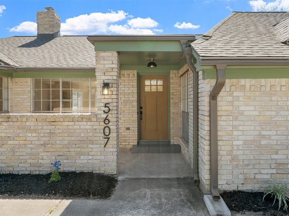 5607 Arncliffe Drive, Houston TX 77088