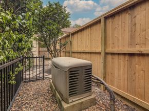 3002 Shadowdale Drive, Houston TX 77043