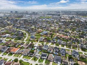 1315 Gardenia Drive, Houston TX 77018