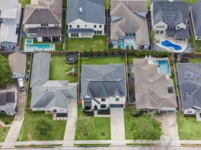 1315 Gardenia Drive, Houston TX 77018