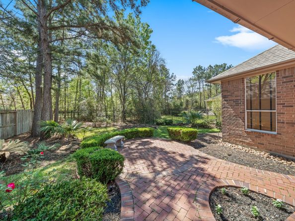 7 Sovereign Way, Conroe TX 77384