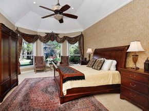 22 W Bracebridge Circle, The Woodlands TX 77382