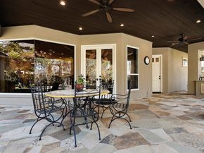 22 W Bracebridge Circle, The Woodlands TX 77382
