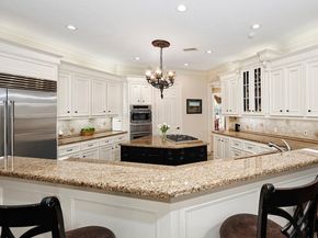 22 W Bracebridge Circle, The Woodlands TX 77382