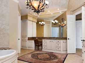 22 W Bracebridge Circle, The Woodlands TX 77382