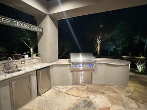22 W Bracebridge Circle, The Woodlands TX 77382