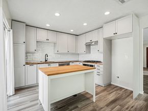 1723 Linfield Way, Houston TX 77058